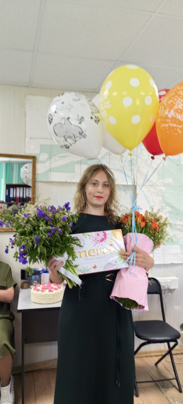 Сегодня свой день рождения празднует Заместитель Главы села Байкит, наша прекрасная Олеся Викторовна!. Сегодня свой день рождения празднует Заместитель Главы села Байкит, наша прекрасная Олеся Викторовна!.